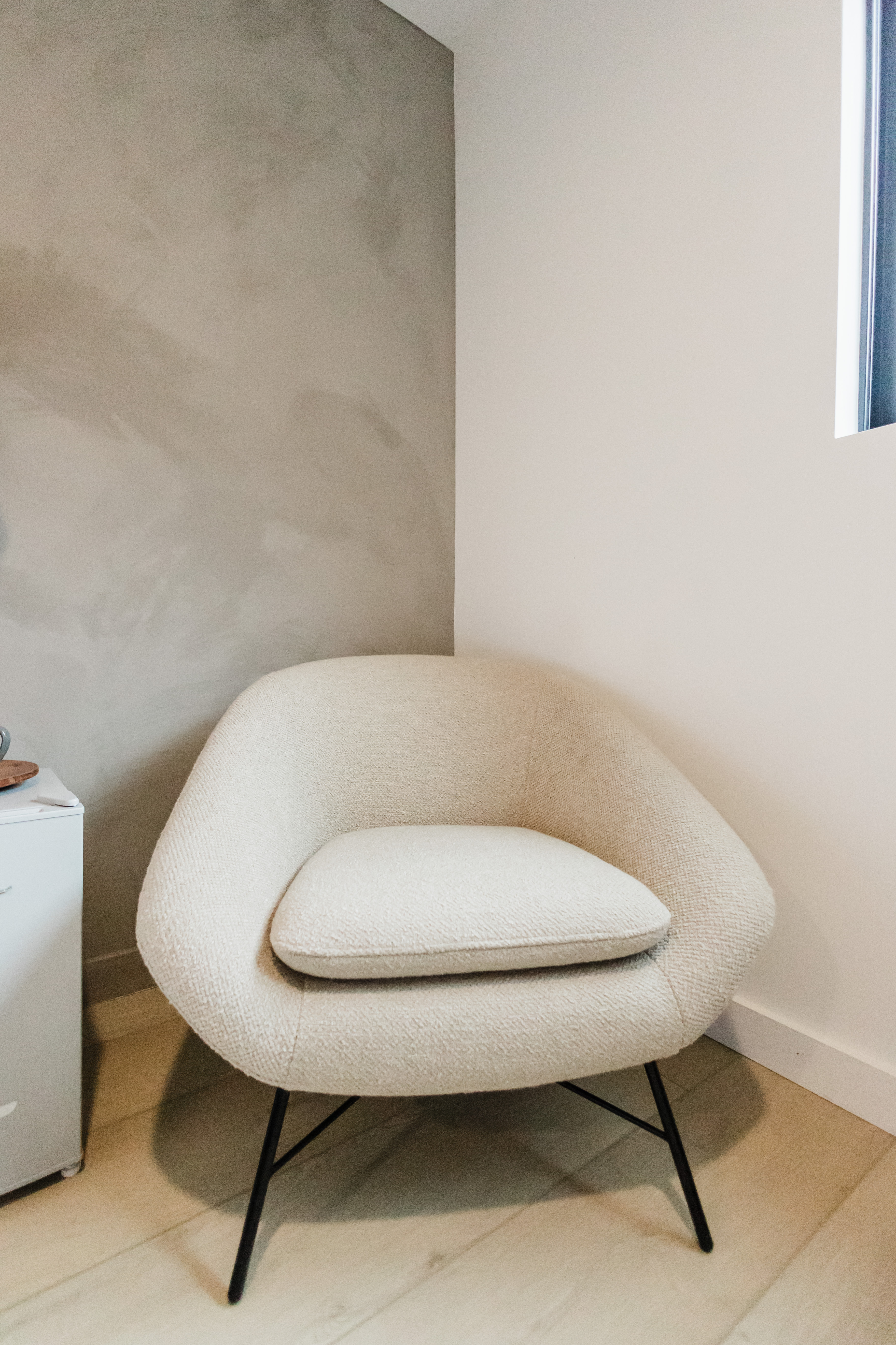 Single King Micro Guest Room — photo 2